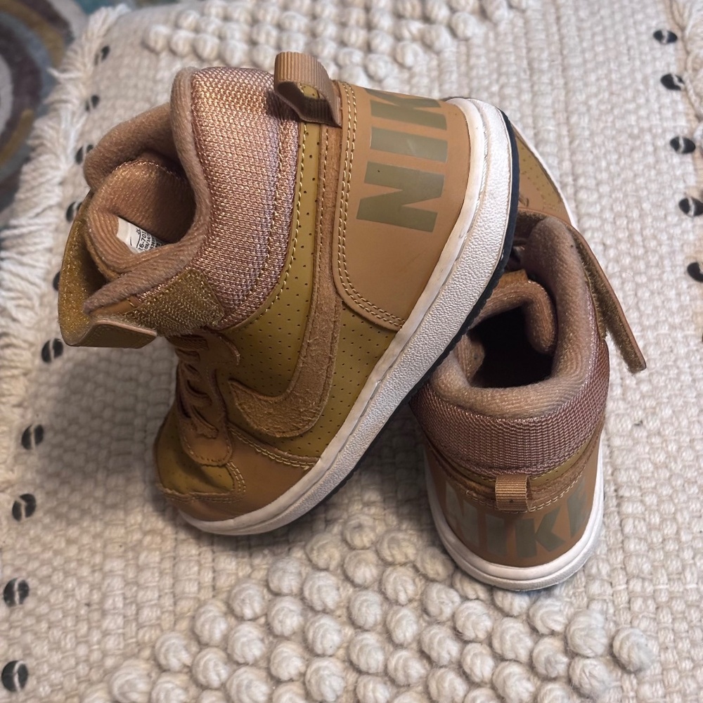 Nike Kid’s Air Force 1 High LV8 Wheat / Light Brown Size 2Y